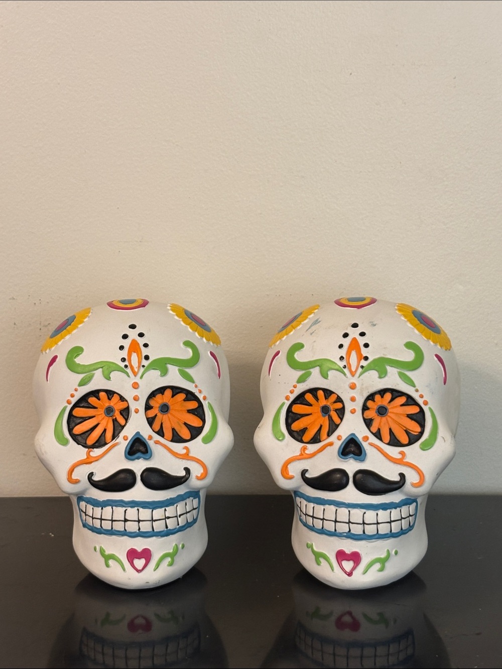 Holiday Living Dia de Muertos Decorative Sugar Skull Set